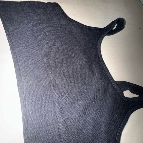 Fabletics Black Cloud Leggings and Crop Top Set - Picture 4 of 4